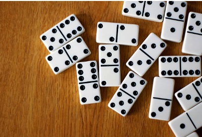 How to Win at Dominoes: Strategies and Tips